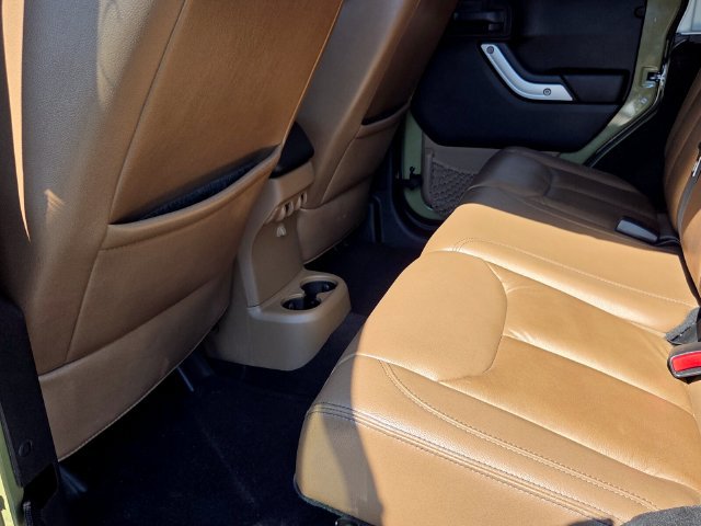Used 2013 Jeep Wrangler Unlimited Sahara w/ Connectivity Group AWD/4WD image 4