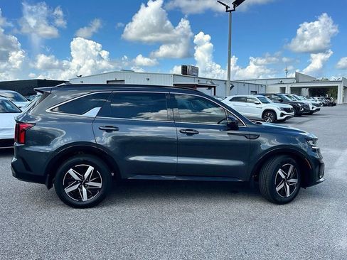 Used 2022 Kia Sorento S FWD image 5