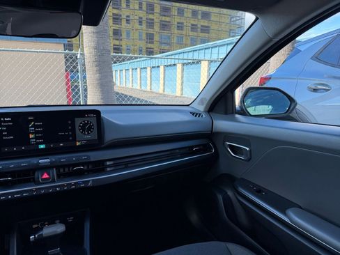 Used 2025 Kia K4 LXS image 34