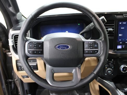 Used 2023 Ford F250 Lariat w/ Chrome Package image 10