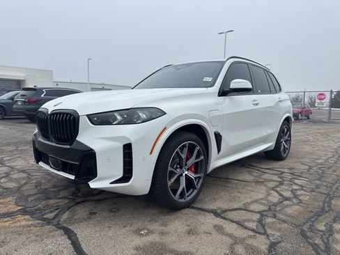 Used 2024 BMW X5 xDrive50e w/ M Sport Package image 2