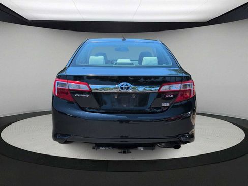 Used 2012 Toyota Camry XLE w/ Convenience Pkg FWD image 7