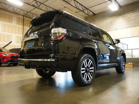 Used 2016 Toyota 4Runner Limited image 4