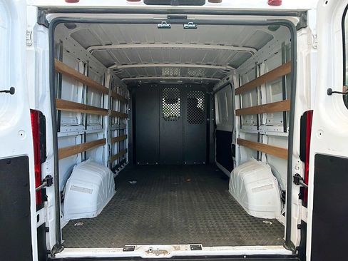 Used 2025 RAM ProMaster 2500 w/ U-Haul Equipment Group FWD image 22