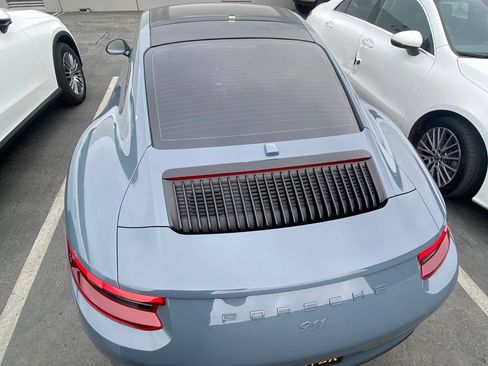 Used 2018 Porsche 911 Carrera RWD image 8