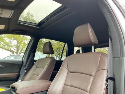 Used 2025 Honda Passport EX-L image 13