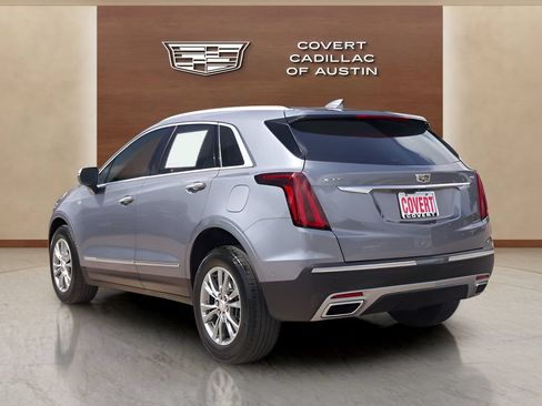 Used 2020 Cadillac XT5 Premium Luxury FWD image 3