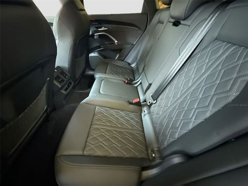 Certified 2025 Audi SQ5 Premium Plus AWD/4WD image 25