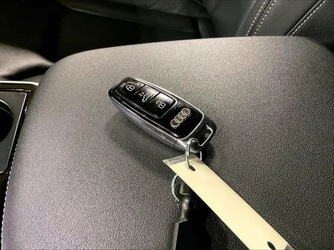 Used 2021 Audi Q8 Premium w/ Black Optic Package image 14