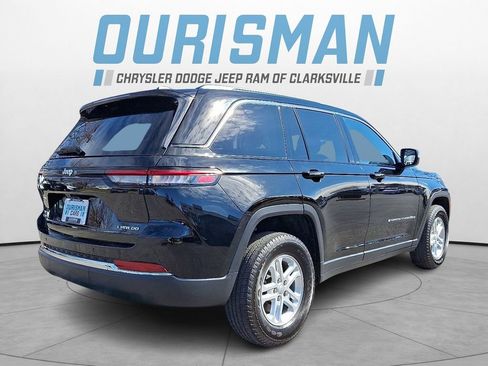 Used 2023 Jeep Grand Cherokee Laredo image 6