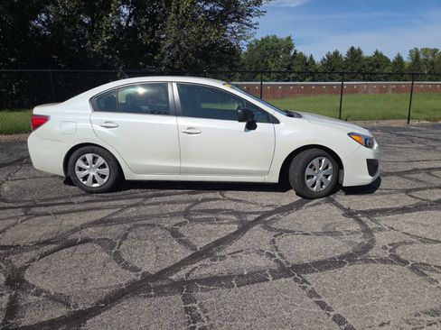 Used 2014 Subaru Impreza 2.0i AWD/4WD image 6