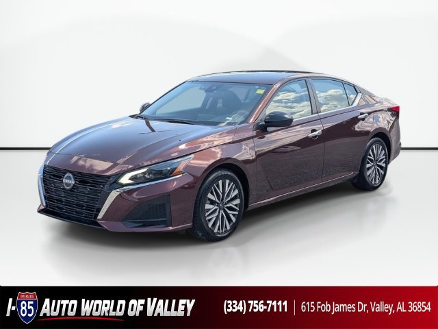 Used 2024 Nissan Altima 2.5 SV FWD image 1