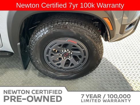 Used 2025 Nissan Frontier PRO-4X AWD/4WD image 48