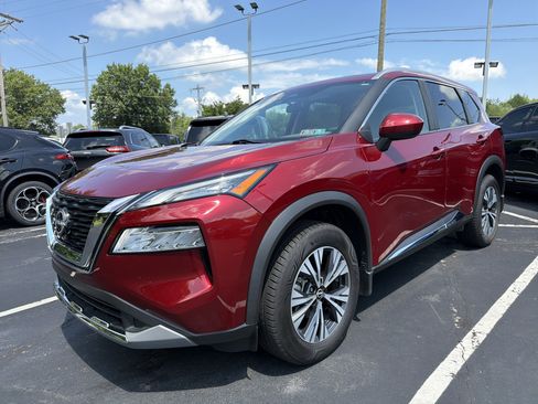 Used 2023 Nissan Rogue SV w/ SV Premium B Package AWD/4WD image 3