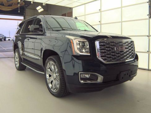 Used 2019 GMC Yukon Denali w/ Open Road Package image 4