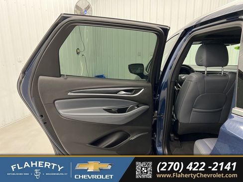 Used 2024 Buick Enclave Essence w/ Experience Buick Package AWD/4WD image 10