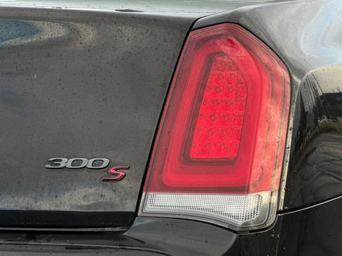 Used 2022 Chrysler 300 S image 23