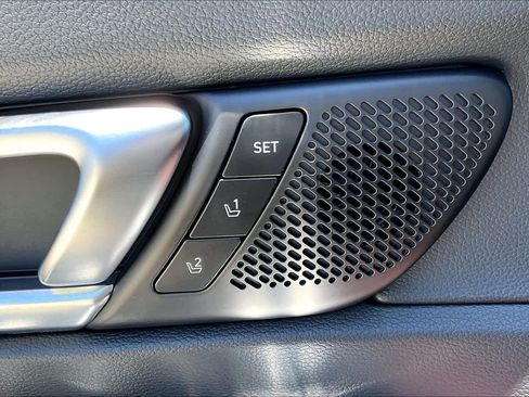 Used 2025 Kia Telluride SX w/ SX Captain's Chair Package FWD image 67