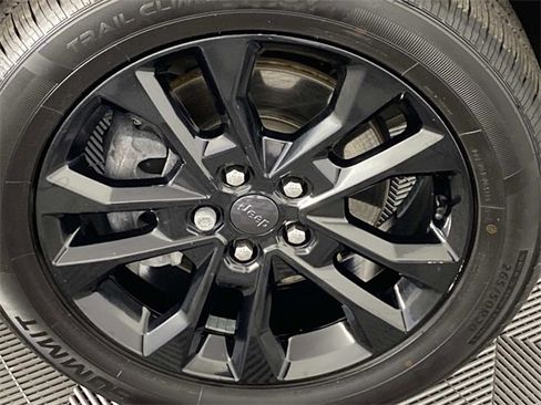 Used 2023 Jeep Grand Cherokee L Summit image 30