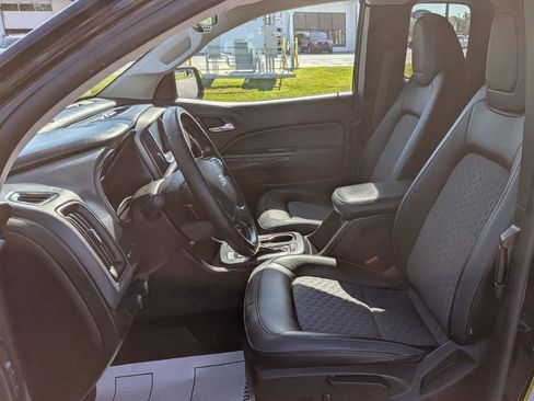 Used 2018 Chevrolet Colorado Z71 AWD/4WD image 11
