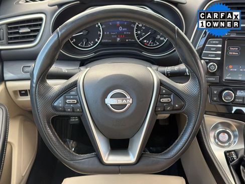 Used 2023 Nissan Maxima Platinum w/ Sport Mat Group FWD image 11