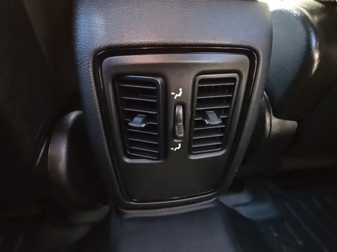 Used 2021 Dodge Durango SXT image 37