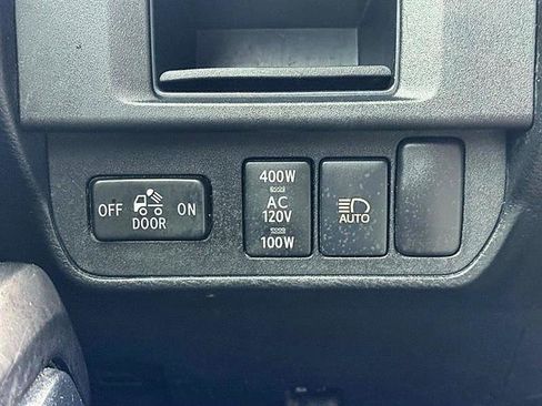 Used 2019 Toyota Tacoma TRD Off-Road AWD/4WD image 33