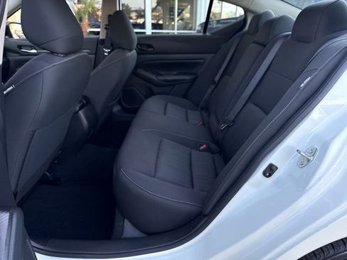 Used 2025 Nissan Altima 2.5 SV image 23