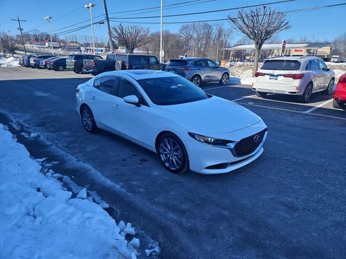 Used 2023 MAZDA MAZDA3 s image 3