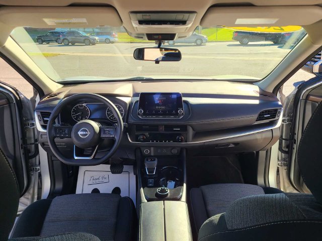 Used 2023 Nissan Rogue SV AWD/4WD image 12