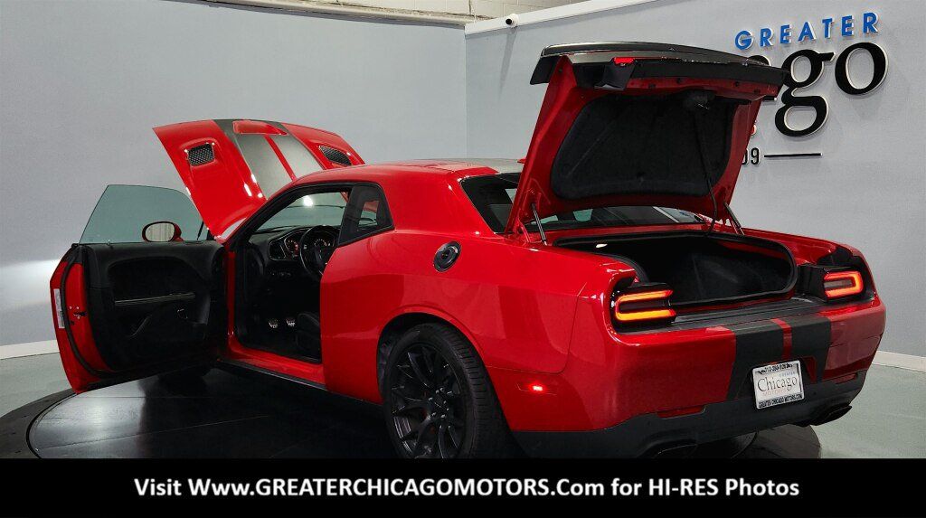 Used 2016 Dodge Challenger SRT Hellcat RWD image 19