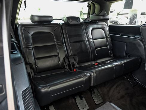 Used 2022 Lincoln Navigator Reserve AWD/4WD image 42