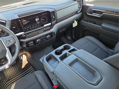 New 2026 GMC Sierra 1500 SLE w/ Preferred Package image 10