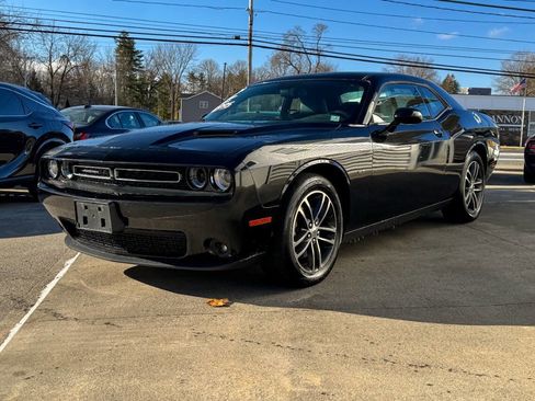 Used 2018 Dodge Challenger GT w/ Driver Convenience Group image 8