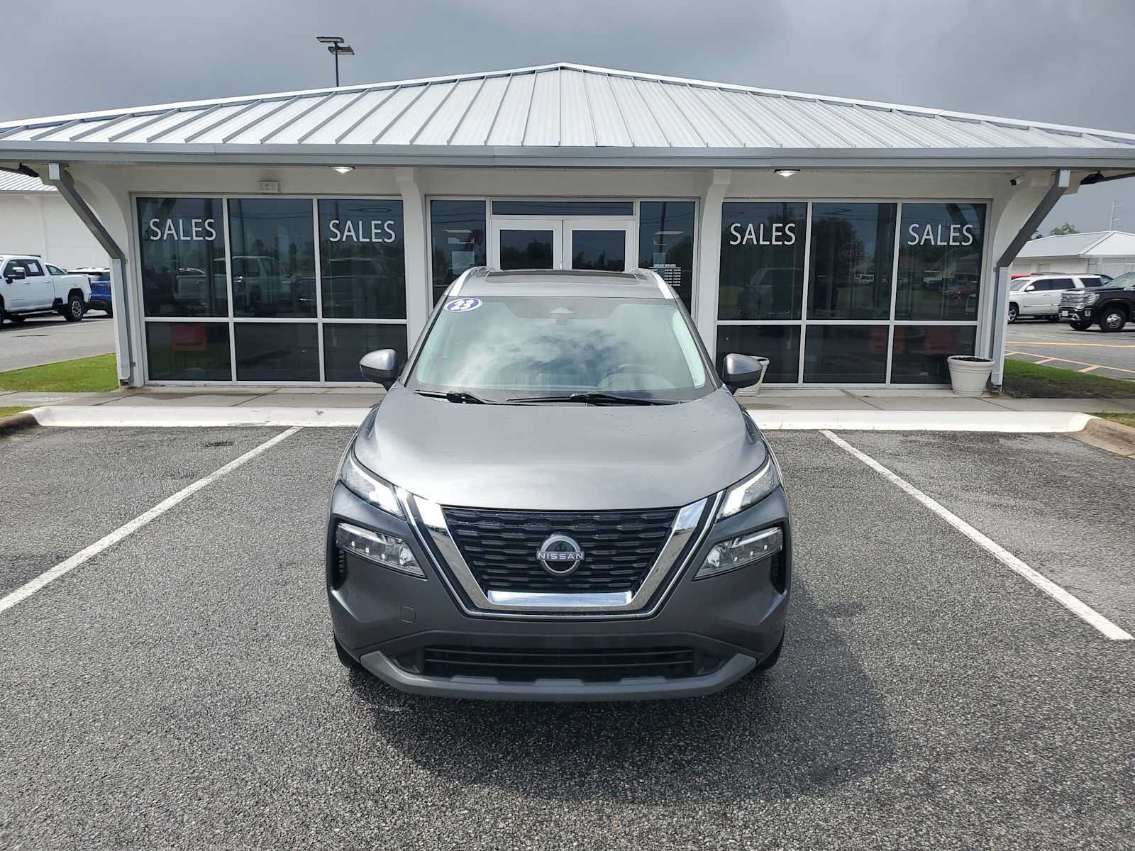 Used 2023 Nissan Rogue SV w/ SV Premium B Package AWD/4WD image 9