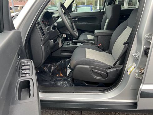 Used 2010 Jeep Liberty Sport w/ Popular Equipment Group image 21