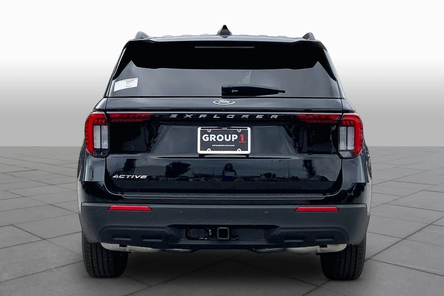 New 2026 Ford Explorer Active RWD image 4