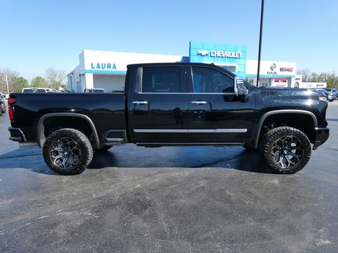 Used 2024 Chevrolet Silverado 3500 High Country w/ High Country Premium Package image 4