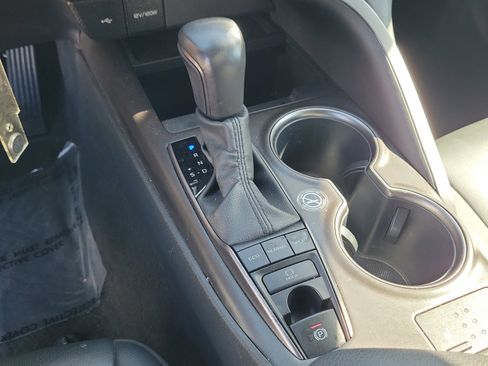 Used 2024 Toyota Camry SE w/ Cold Weather Package image 29