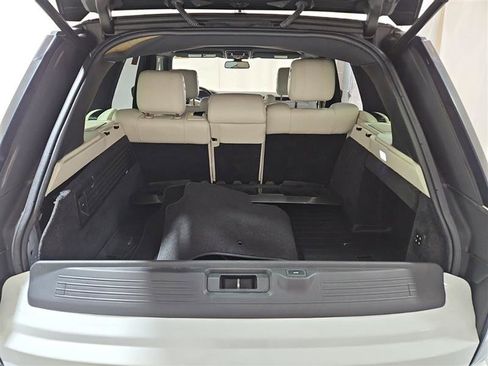Used 2015 Land Rover Range Rover HSE image 13