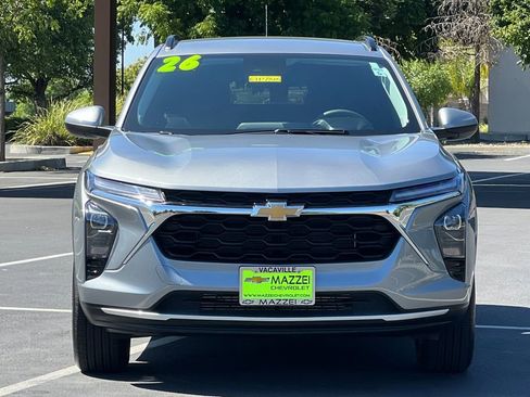 Used 2026 Chevrolet Trax LT FWD image 7