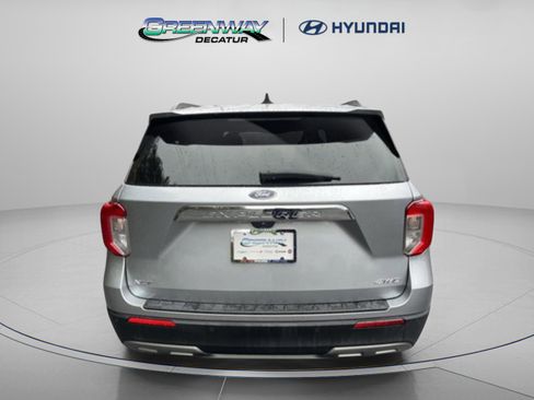 Used 2023 Ford Explorer XLT w/ Equipment Group 202A image 6