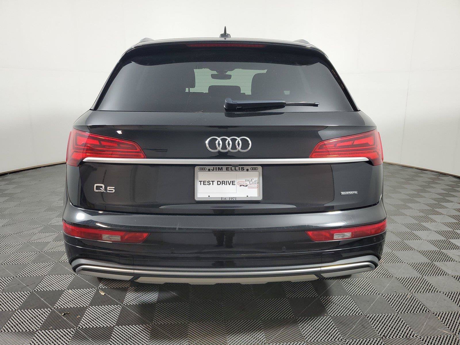 Used 2021 Audi Q5 2.0T Premium w/ Convenience Package AWD/4WD image 5