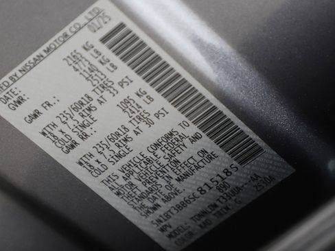 Used 2025 Nissan Rogue SV image 30