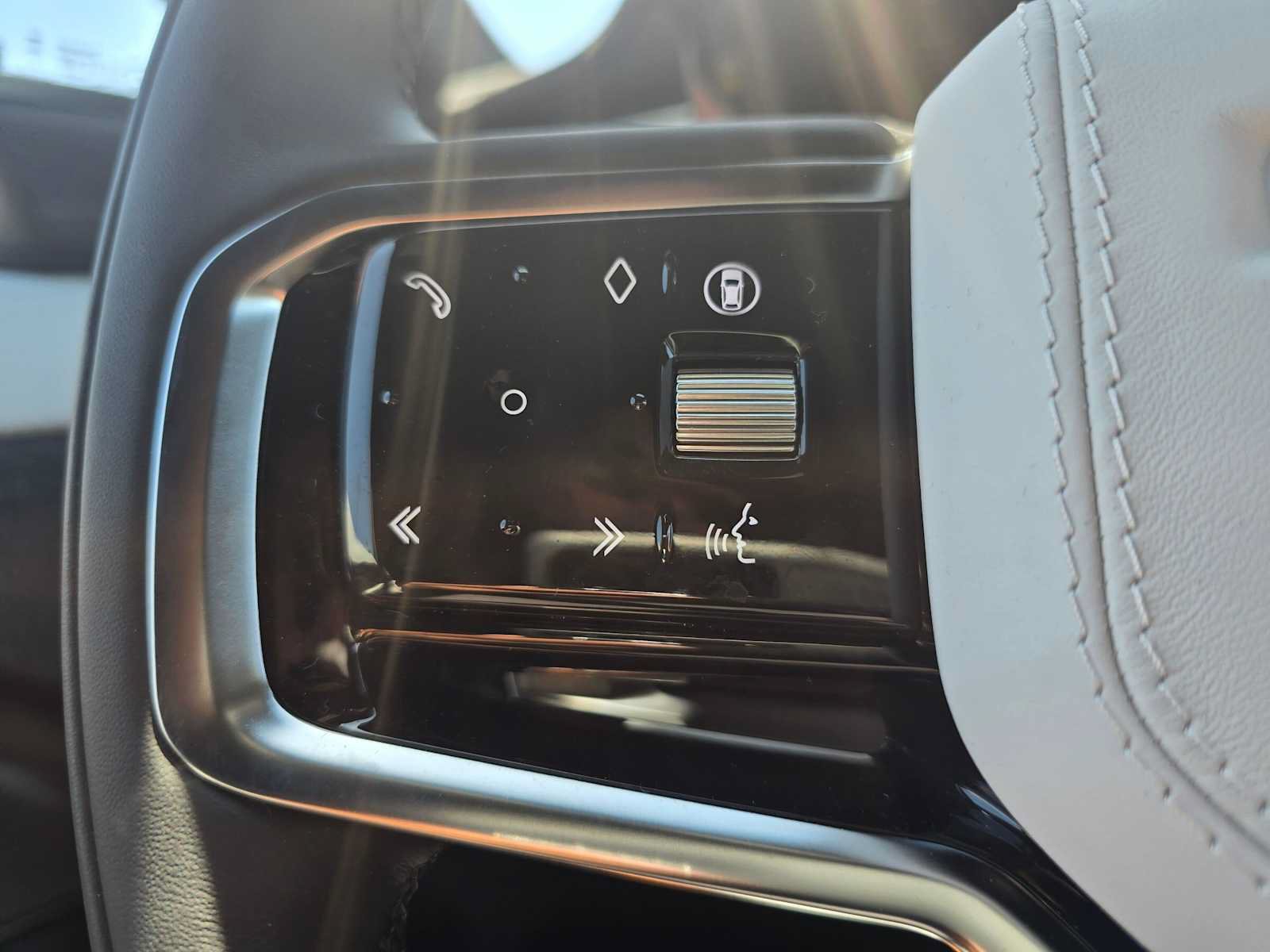New 2026 Land Rover Range Rover Sport SE AWD/4WD image 33