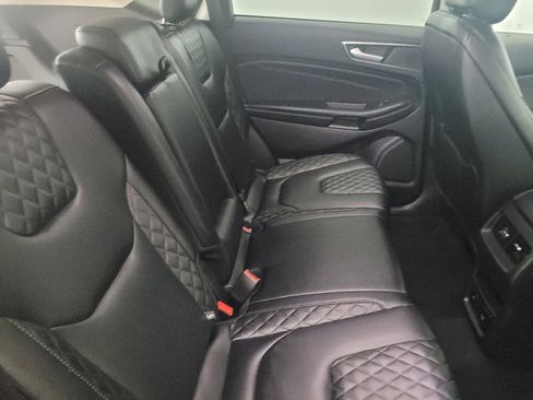 Used 2023 Ford Edge Titanium image 19