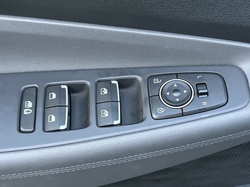 Used 2023 Hyundai Santa Fe Blue image 11