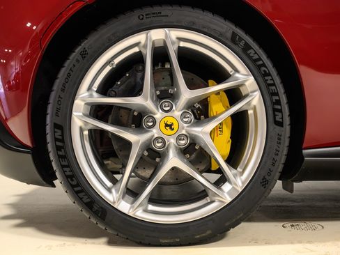 Certified 2022 Ferrari Roma RWD image 13