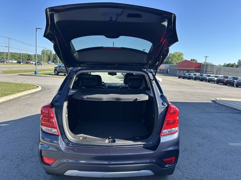 Used 2018 Chevrolet Trax LT w/ LT Convenience Package FWD image 10