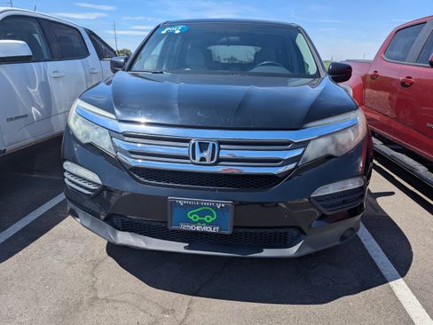 Used 2017 Honda Pilot LX image 3